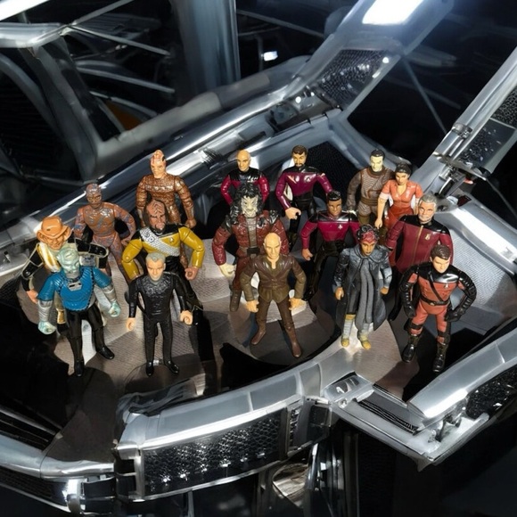 Star Trek‎ Lot of 14 Action Figures - Picture 1 of 8